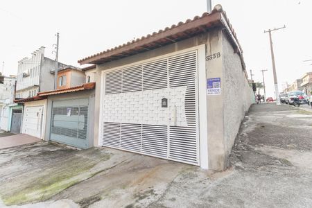 Casa à venda com 230m², 3 quartos e 2 vagas Casa à venda com 230m², 3 quartos e 2 vagasFachada Casa 1 e 2