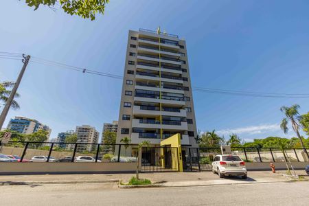 Apartamento à venda com 70m², 2 quartos e 1 vaga Apartamento à venda com 70m², 2 quartos e 1 vagaFachada