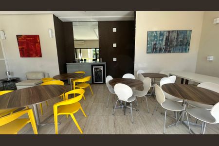 Apartamento à venda com 70m², 2 quartos e 1 vaga Apartamento à venda com 70m², 2 quartos e 1 vagaÁrea comum -Salão de Festas