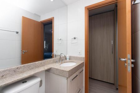 Apartamento à venda com 96m², 3 quartos e 2 vagas Apartamento à venda com 96m², 3 quartos e 2 vagasBanheiro da Suíte