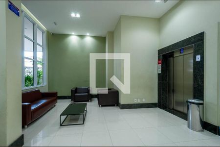 Apartamento à venda com 96m², 3 quartos e 2 vagas Apartamento à venda com 96m², 3 quartos e 2 vagasHall social