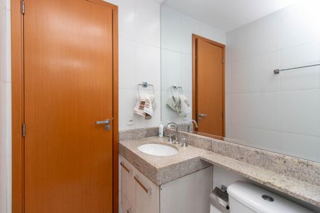 Apartamento à venda com 96m², 3 quartos e 2 vagas Apartamento à venda com 96m², 3 quartos e 2 vagasBanheiro Social