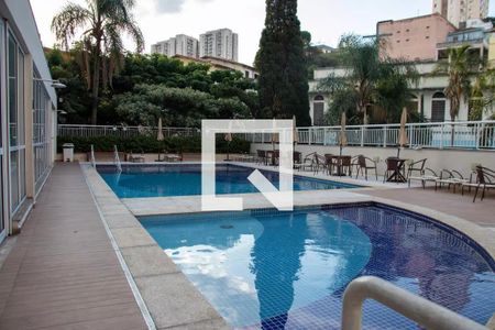 Apartamento à venda com 96m², 3 quartos e 2 vagas Apartamento à venda com 96m², 3 quartos e 2 vagasÁrea comum - Piscina