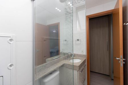 Apartamento à venda com 96m², 3 quartos e 2 vagas Apartamento à venda com 96m², 3 quartos e 2 vagasBanheiro da Suíte