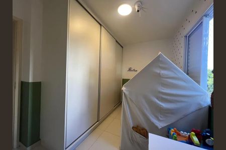 Apartamento à venda com 71m², 3 quartos e 1 vagaQuarto 