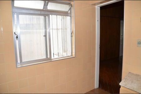Casa à venda com 140m², 4 quartos e sem vaga