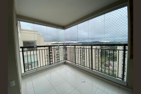 Apartamento para alugar com 68m², 2 quartos e 1 vagaSacada suíte