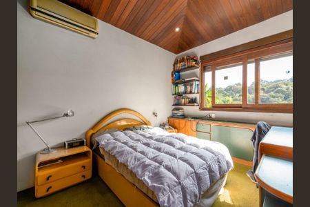 Casa à venda com 690m², 4 quartos e 3 vagas