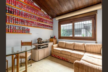 Casa à venda com 690m², 4 quartos e 3 vagas