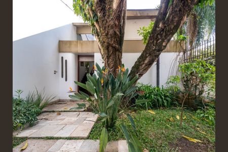 Casa à venda com 690m², 4 quartos e 3 vagas