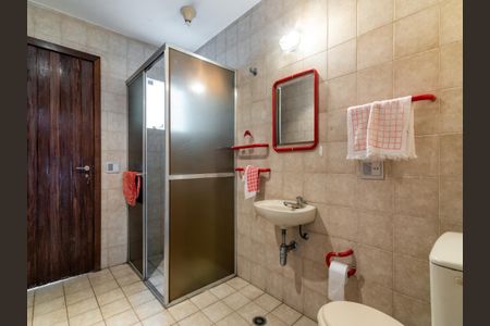 Casa à venda com 690m², 4 quartos e 3 vagas