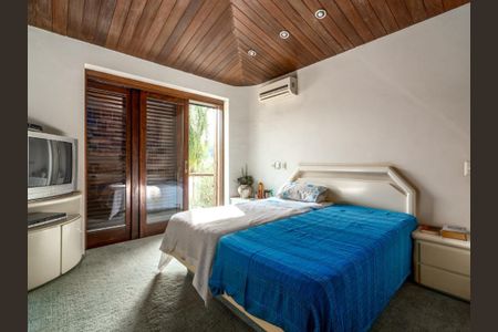 Casa à venda com 690m², 4 quartos e 3 vagas