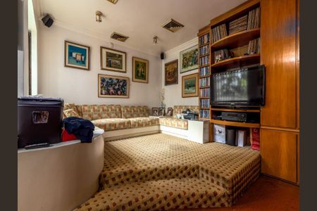 Casa à venda com 690m², 4 quartos e 3 vagas