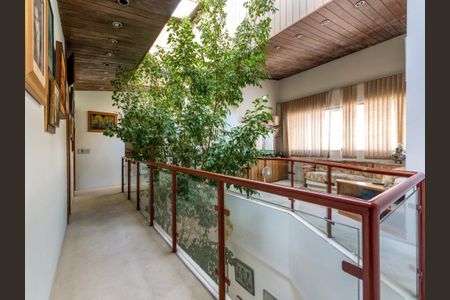 Casa à venda com 690m², 4 quartos e 3 vagas