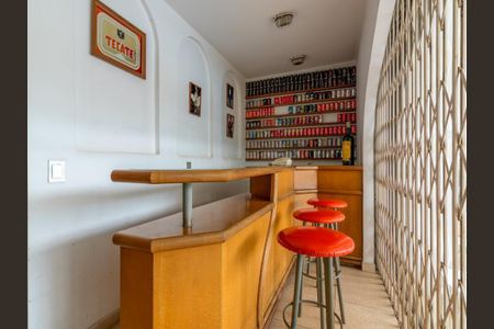 Casa à venda com 690m², 4 quartos e 3 vagas