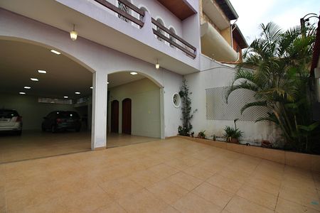Casa à venda com 372m², 4 quartos e NaN vagasGaragem