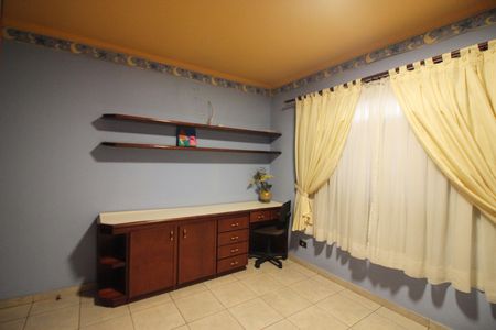 Casa à venda com 372m², 4 quartos e NaN vagasQuarto 4