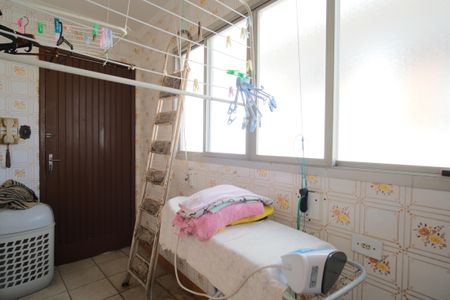 Casa à venda com 320m², 4 quartos e 5 vagasÁrea de Serviço