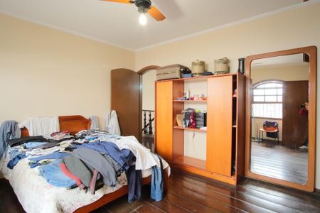 Casa à venda com 320m², 4 quartos e 5 vagasSuíte 3