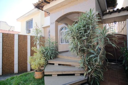 Casa à venda com 320m², 4 quartos e 5 vagasFrente da Casa