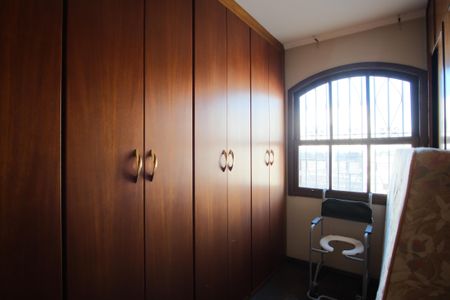 Casa à venda com 320m², 4 quartos e 5 vagasCloset da Suíte 2