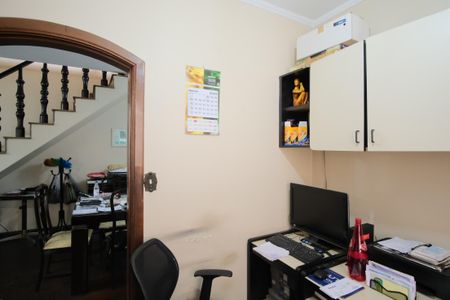 Casa à venda com 320m², 4 quartos e 5 vagasEscritório