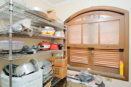 Casa à venda com 320m², 4 quartos e 5 vagasQuarto de Serviço