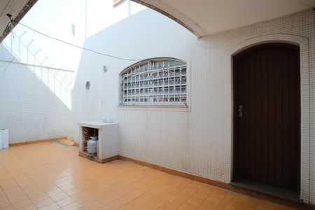 Casa à venda com 320m², 4 quartos e 5 vagasQuintal