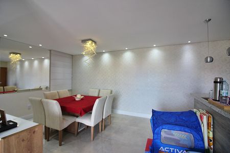 Apartamento à venda com 77m², 2 quartos e 2 vagasSala