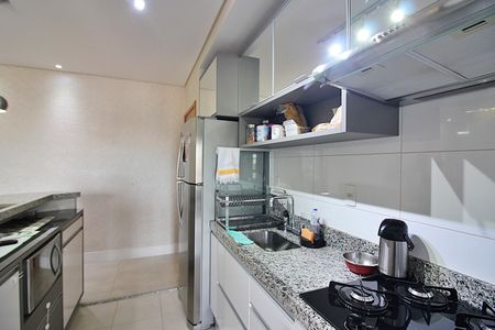 Apartamento à venda com 77m², 2 quartos e 2 vagasCozinha e Área de Serviço