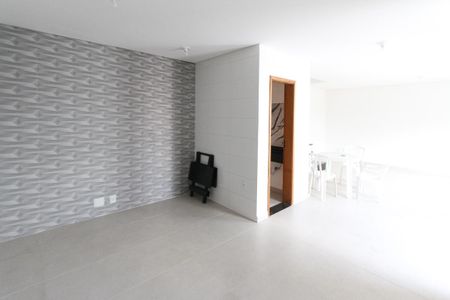 Casa à venda com 95m², 3 quartos e 3 vagas Casa à venda com 95m², 3 quartos e 3 vagasÁrea comum
