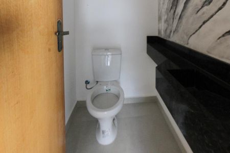 Casa à venda com 95m², 3 quartos e 3 vagas Casa à venda com 95m², 3 quartos e 3 vagasLavabo