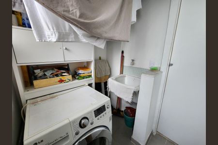 Apartamento à venda com 70m², 2 quartos e sem vaga Apartamento à venda com 70m², 2 quartos e sem vagaÁrea de Serviço