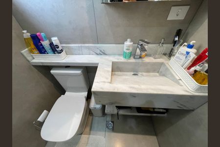 Apartamento à venda com 76m², 3 quartos e 2 vagasBanheiro da Suíte