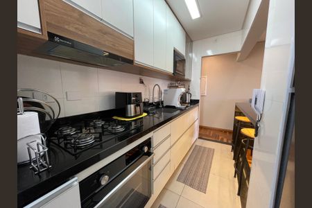 Apartamento à venda com 76m², 3 quartos e 2 vagasCozinha