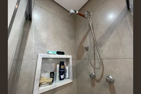 Apartamento à venda com 76m², 3 quartos e 2 vagasBanheiro da Suíte