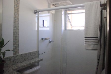 Apartamento à venda com 86m², 2 quartos e 1 vagaBanheiro da Suite