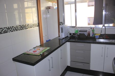 Apartamento à venda com 86m², 2 quartos e 1 vagaCozinha