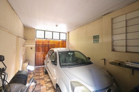 Casa à venda com 273m², 3 quartos e 1 vaga Casa à venda com 273m², 3 quartos e 1 vagaGaragem