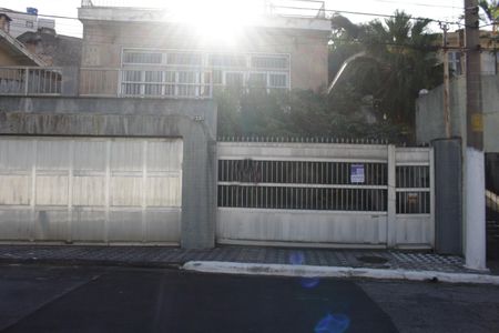Casa à venda com 348m², 3 quartos e 2 vagasFachada