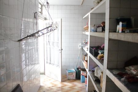 Casa à venda com 348m², 3 quartos e 2 vagasDespensa