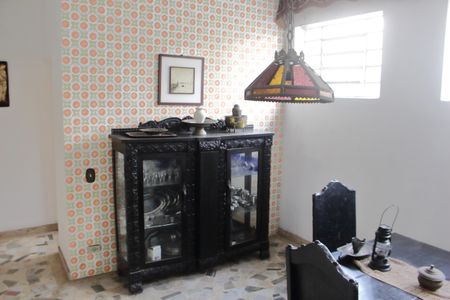 Casa à venda com 348m², 3 quartos e 2 vagasSala