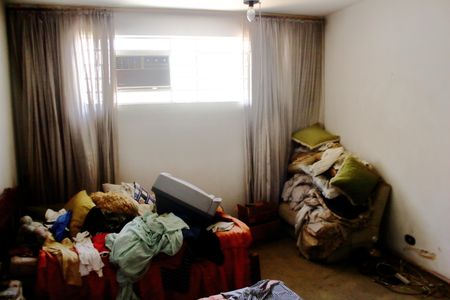 Casa à venda com 348m², 3 quartos e 2 vagasQuarto 2