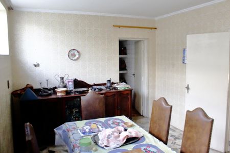 Casa à venda com 348m², 3 quartos e 2 vagasSala