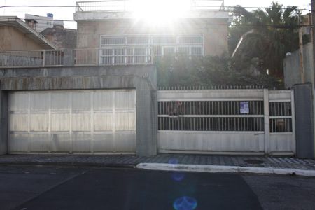 Casa à venda com 348m², 3 quartos e 2 vagasFachada