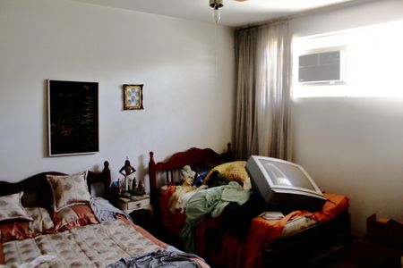 Casa à venda com 348m², 3 quartos e 2 vagasQuarto 2