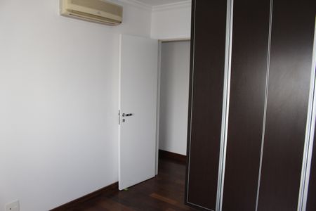 Apartamento à venda com 156m², 3 quartos e 4 vagasSuíte 2