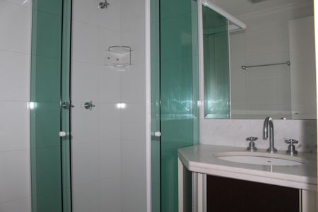 Apartamento à venda com 156m², 3 quartos e 4 vagasBanheiro da Suíte 1