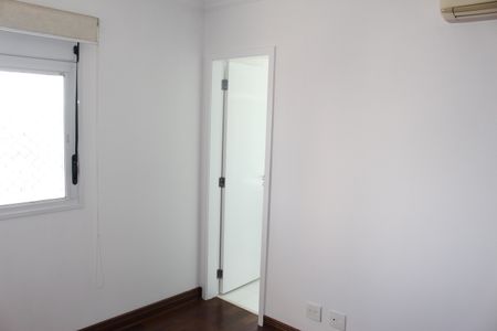 Apartamento à venda com 156m², 3 quartos e 4 vagasSuíte 2