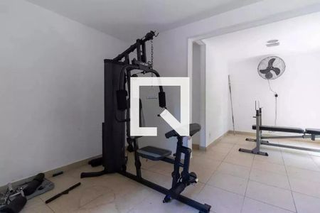 Apartamento à venda com 47m², 2 quartos e 1 vaga Apartamento à venda com 47m², 2 quartos e 1 vagaAcademia